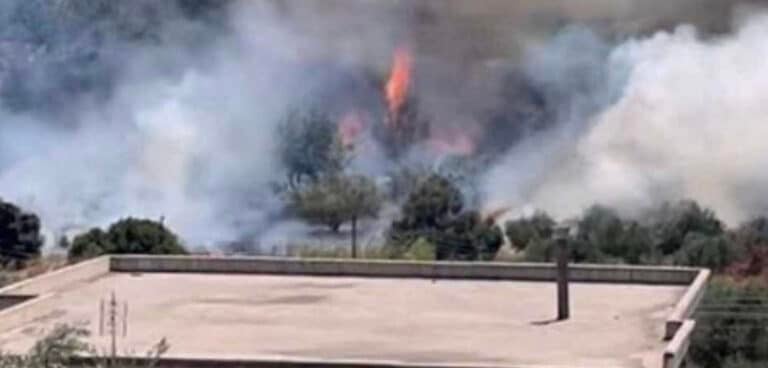NEA ΜΕΓΑΛΗ ΦΩΤΙΑ ΤΩΡΑ ΣΤΗΝ ΕΛΛΑΔΑ – ΚΑΙΓΕΤΑΙ ΝΕΑ ΠΕΡΙΟΧΗ – ΣΥΝΑΓΕΡΜΟΣ ΓΙΑ ΦΛΟΓΕΣ ΚΟΝΤΑ ΣΤΑ ΣΠΙΤΙΑ
