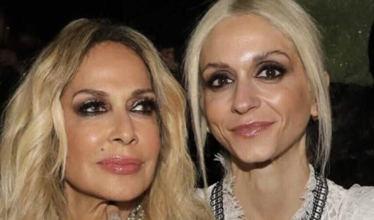 Σοφία Καρβέλα: Η selfie φωτογραφία με την Άννα Βίσση από τις διακοπές τους στη Λέρο