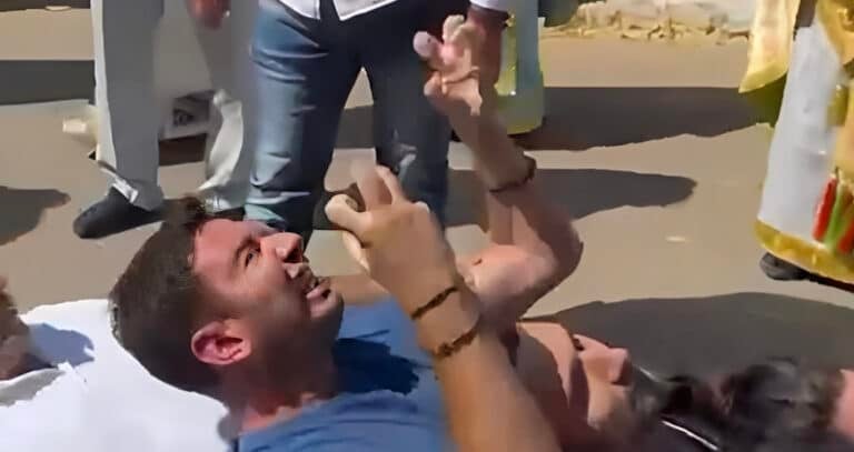 Κεφαλονιά: Η λιτανεία του Αγίου Γερασίμου, η λαοθάλασσα πιστών και το… απρόοπτο με τον «δαιμονισμένο»