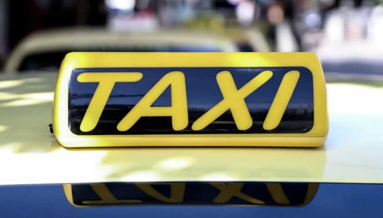Περιστέρι: Οδηγός ταξί παγιδεύτηκε με υποτιθέμενη εpωτική συνάντηση – Τον κράτησαν όμηρο με όπλο