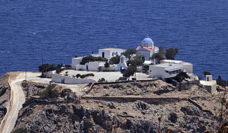 «Κόκκινος» Συναγερμός σε πασίγνωστο νησί της Ελλάδας: 80 Kpoύσματα, 1.500 Ασθενείς στα Φαρμακεία – Εκτακτη Ανακοίνωση ΕΟΔΥ