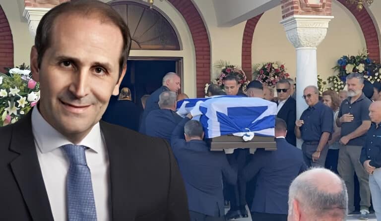 Θρήνος για τον Απόστολο Βεσυρόπουλο: Πλήθος κόσμου στην κηδεία του – Τυλιγμένο με την ελληνική σημαία το φέρετρό του