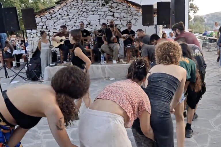 Ικαρία: To περίεργο «χορευτικό» με το «Πώς το τρίβουν το πιπέρι»