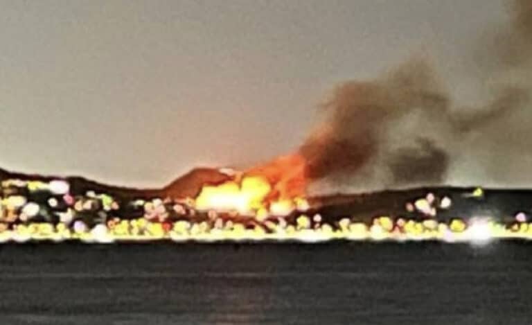 Πυρκαγιά στη Σαλαμίνα: Υπαξιωματικός του Πολεμικού Ναυτικού ο συλληφθείς