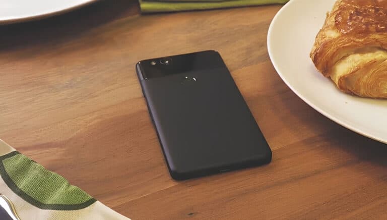 Γιατί πρέπει να αφήνουμε το τηλέφωνό μας στραμμένο προς τα κάτω