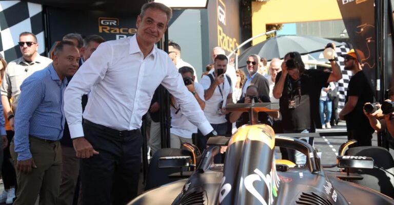 «Εγώ αν μπω εδώ δεν θα ξαναβγώ, ε;» – Το σχόλιο Μητσοτάκη για το μονοθέσιο της Formula 1