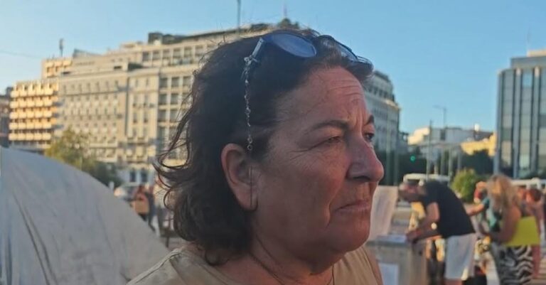 Πάνος Ρούτσι: Σε απεργία πείνας και η 60χρονη μητέρα από την Πάτρα – «Δεν υπάρχει κανένας λόγος να του απαγορεύουν την εκταφή»