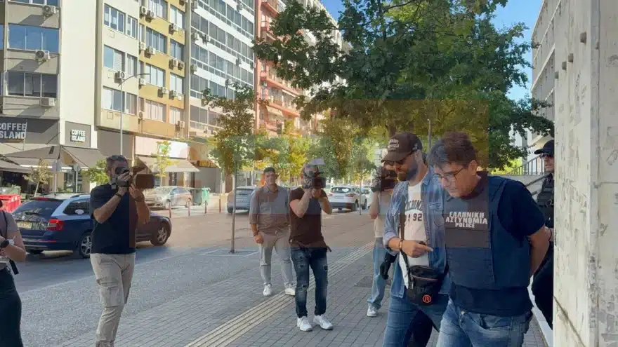 adelfoktonos1 1