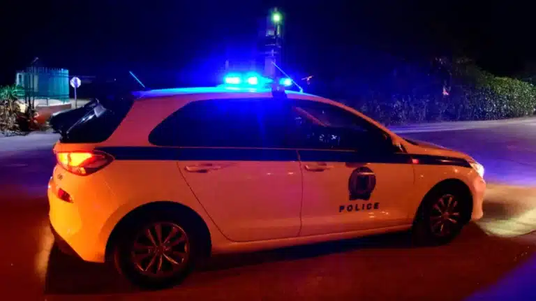 Για ένα «τι με κοιτάς έτσι» ξεκίνησε ο καβγάς 20 Αλβανών με μαχαιρώματα στη Μεταμόρφωση – Στο ΚΑΤ 4 τραυματίες