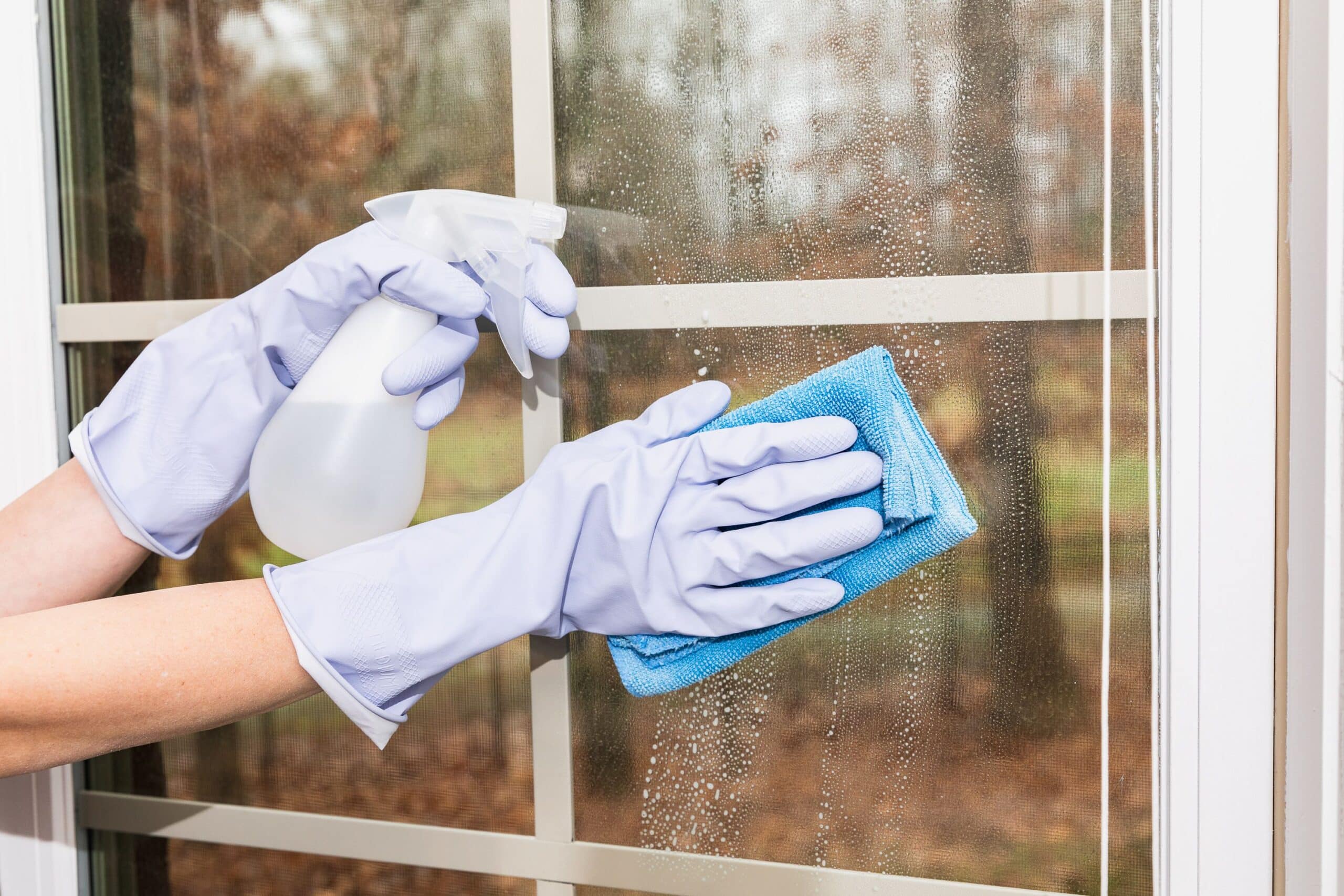 cleaning products tools best homemade window cleaner 03 aed804b8d9034941be9eba785dff7f7d scaled