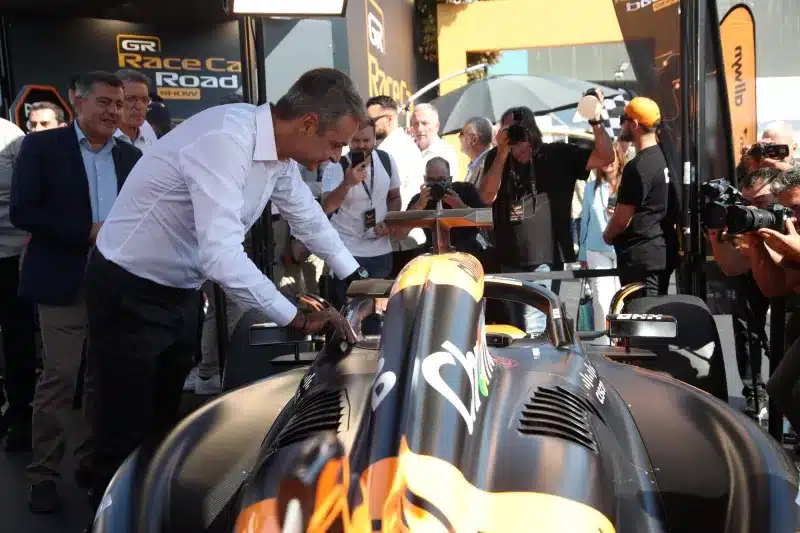 eurokinissi mitsotakis formula 1.jpg