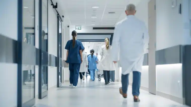 Γαλλία: Εντολή να προετοιμαστούν για πόλεμο στην Ευρώπη έως το επόμενο έτος έλαβαν τα νοσοκομεία