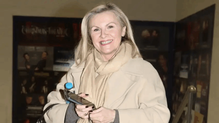 Πέθανε ενώ έβλεπε τηλεόραση…»: Θρήνος για την Άννα Χατζησοφιά ραγίζει καρδιές στο τελευταίο αντίο… «Πέρασε στην αιωνιότητα»