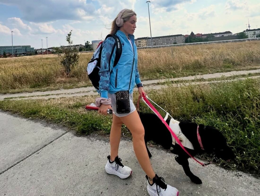 karolina pelendritoy