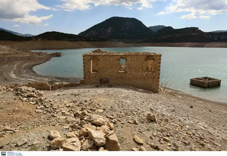 limni mornou ena 1.jpg