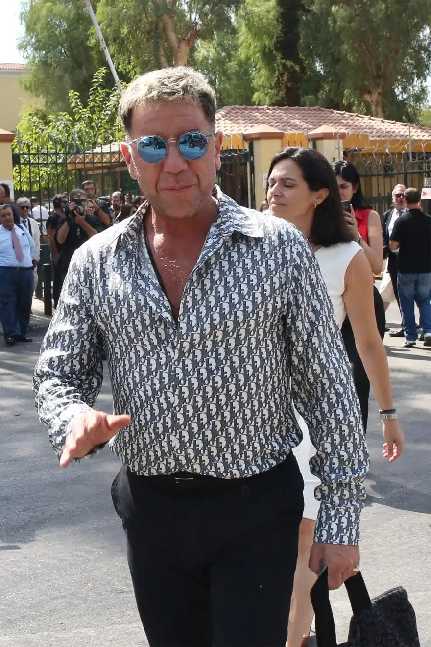 mazwnakis 4