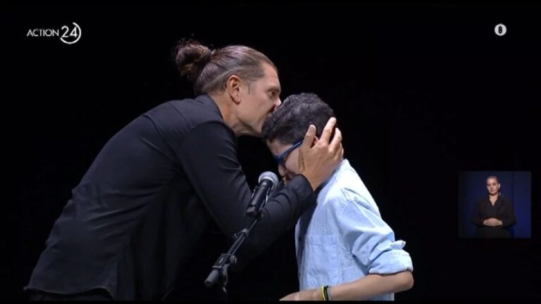 Βραβεία ΠΣΑΠΠ: Συγκλόνισε ο μικρός Μιχαήλ που νίκησε τον καρκίνο – «Η βία στα γήπεδα δεν έχει καμία θέση»