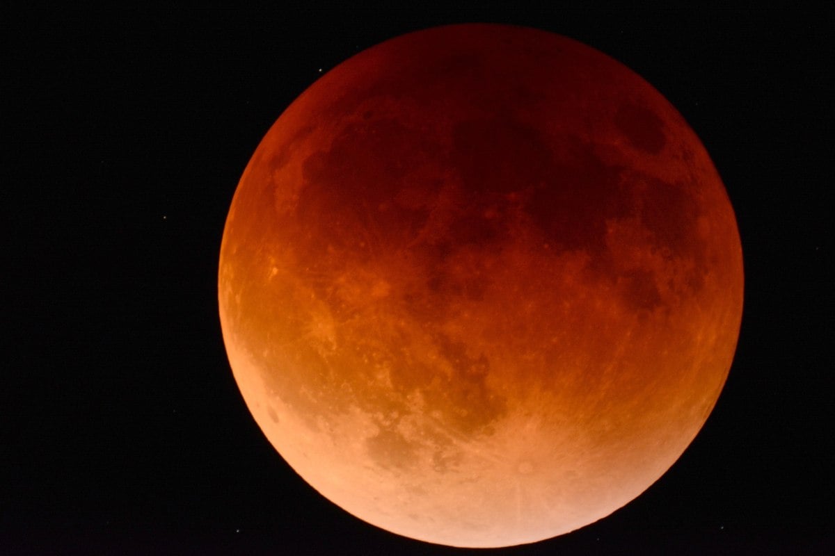 moon 2146596 1920 1200x800 1