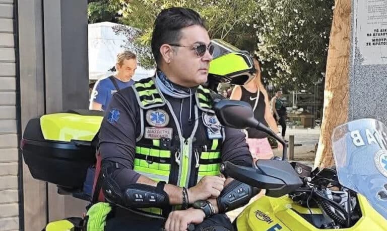 Καλλιθέα: Μάχη για τη ζωή του δίνει ο διασώστης του ΕΚΑΒ – Έκκληση για αίμα