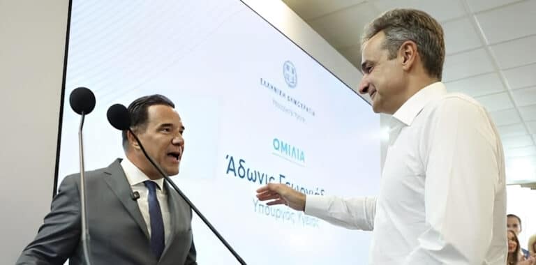 ΔΕΘ: «Ο Άδωνις φωνάζει;» – Η απορία Μητσοτάκη όταν επισκέφθηκε το περίπτερο του υπουργείου Υγείας