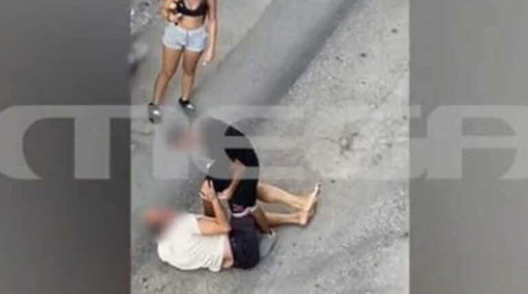 Βίντεο-σοκ: 14χρονος ξυλοκοπεί 60χρονο που του έκανε παρατήρηση