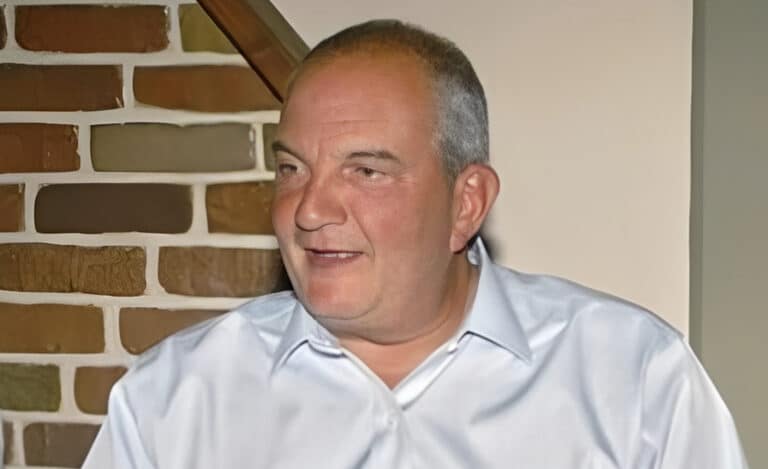 Στη Θεσσαλονίκη και ο Κώστας Καραμανλής: Αντί για ΔΕΘ πήγε για αγριογούρουνο στη γάστρα σε ταβέρνα του Χορτιάτη