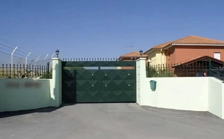 Σάλος σε πασίγνωστο οίκο ανοχńς στην Ελλάδα – Η θρυλική τσατσά Σούλα δεν βρίσκει σeξεργάτριες