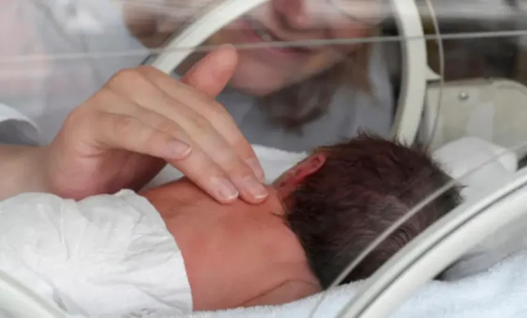 Φρίκη: Έθαψαν ζωντανό μωρό μόλις 20 ημερών – Μάχη για να κρατηθεί στη ζωή