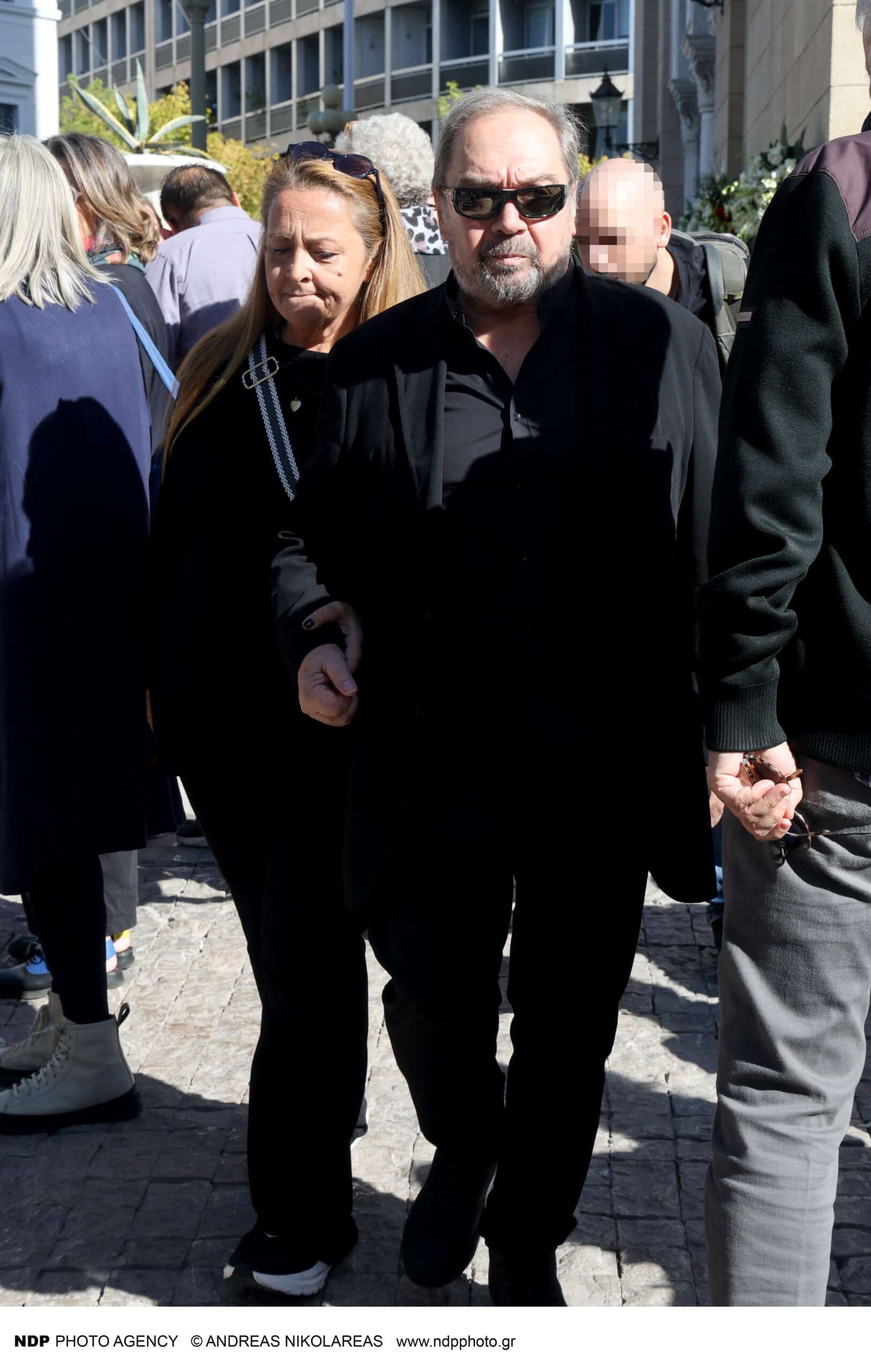 Κηδεία Διονύση Σαββόπουλου: Ο επικήδειος του Σταμάτη Φασουλή – «Ήρθα για να λυθεί μια παρεξήγηση» 1 111 12 scaled