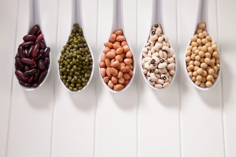 Το ελληνικό όσπριο που καταπολεμά τη δυσκοιλιότητα, ρίχνει τη χοληστερίνη και ενισχύει την καρδιά Το ελληνικό όσπριο που καταπολεμά τη δυσκοιλιότητα, ρίχνει τη χοληστερίνη και ενισχύει την καρδιά