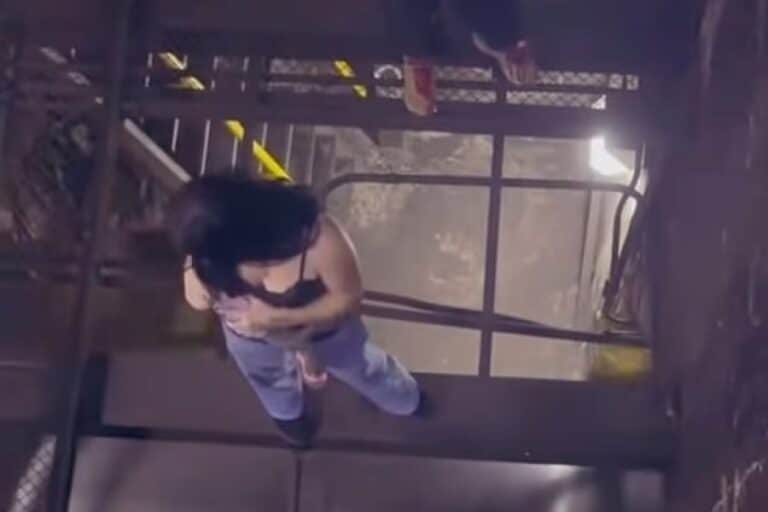 Βίντεο σοκ με 12χρονη που σκοτώθηκε κάνοντας κόλπα για το TikTok – Ξαπλωμένη στις ράγες περνούσε από πάνω της το μετρό