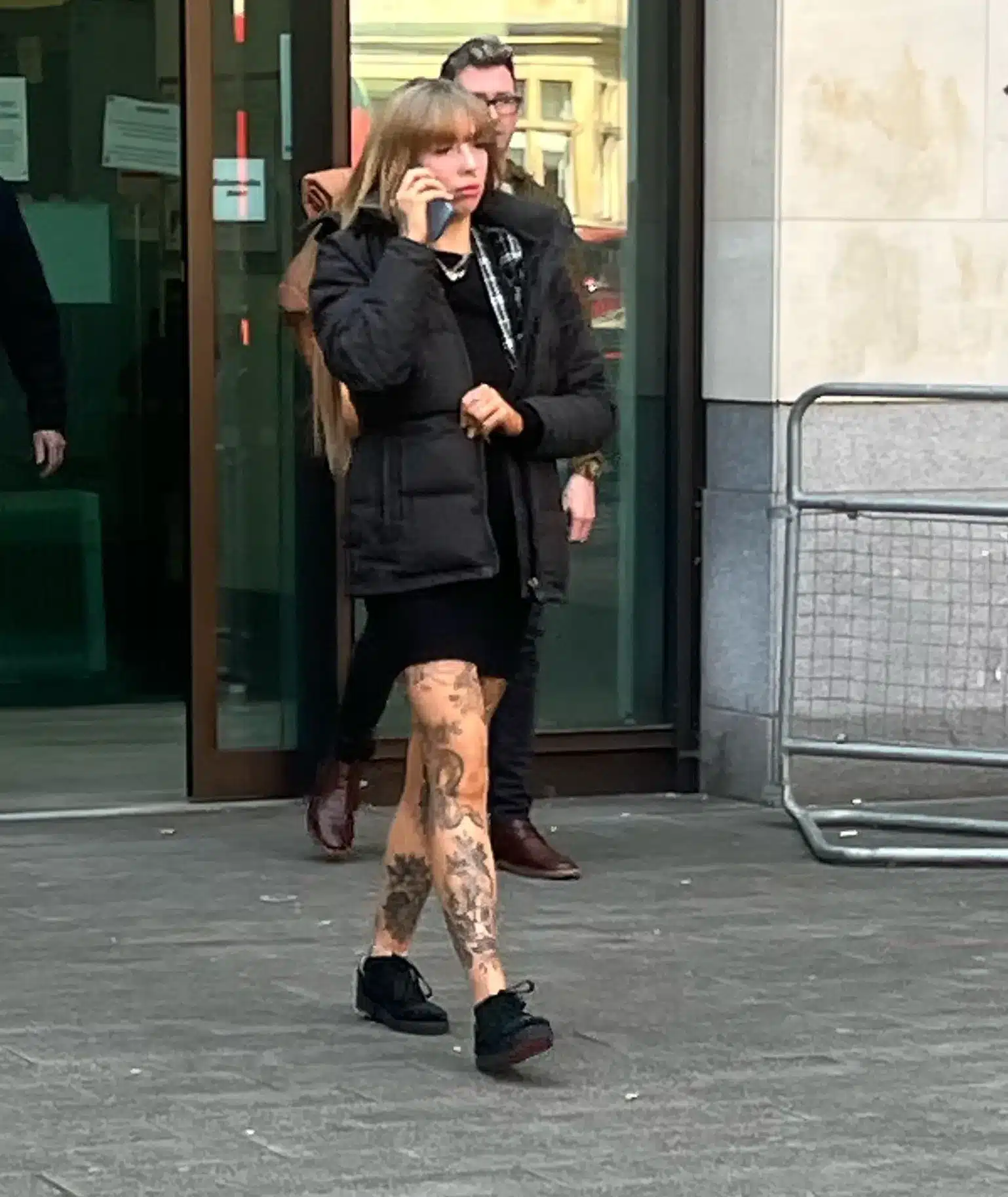 Σκάνδαλο πίσω από τα κάγκελα: 23χρονη δεσμοφύλακας έκανε σeξ με κρατουμένους στην αίθουσα προσευχής 6 452f1bca 6c6a 4c36 a7da e19db7043300