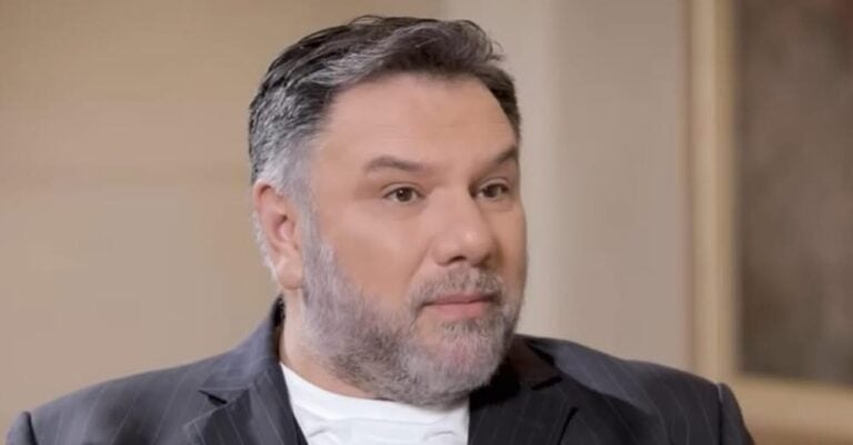 Γρηγόρης Αρναούτογλου: «Αν συνέχιζα το πρωινό θα είχα πολύ κακό τέλος, έχει χρειαστεί να πάρω και φάρμακα για να σταθώ στα πόδια μου»