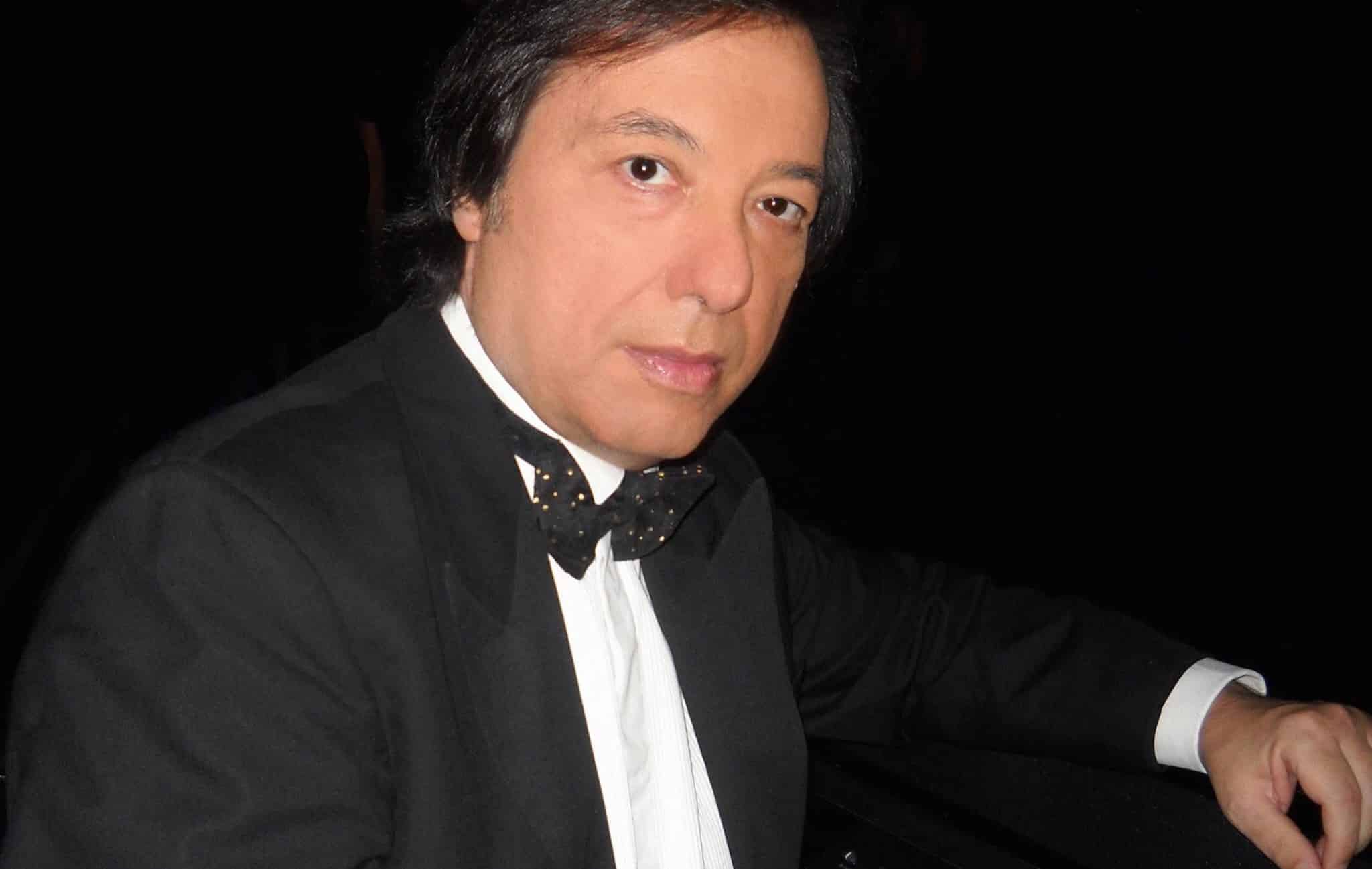 Μάρα Θρασυβουλίδου: Συντετριμμένη στην κηδεία του συζύγου της, Γιώργου Νιάρχου – Σπάραξε η κόρη του 1 573623249 25164141109889969 2065617485625947940 n