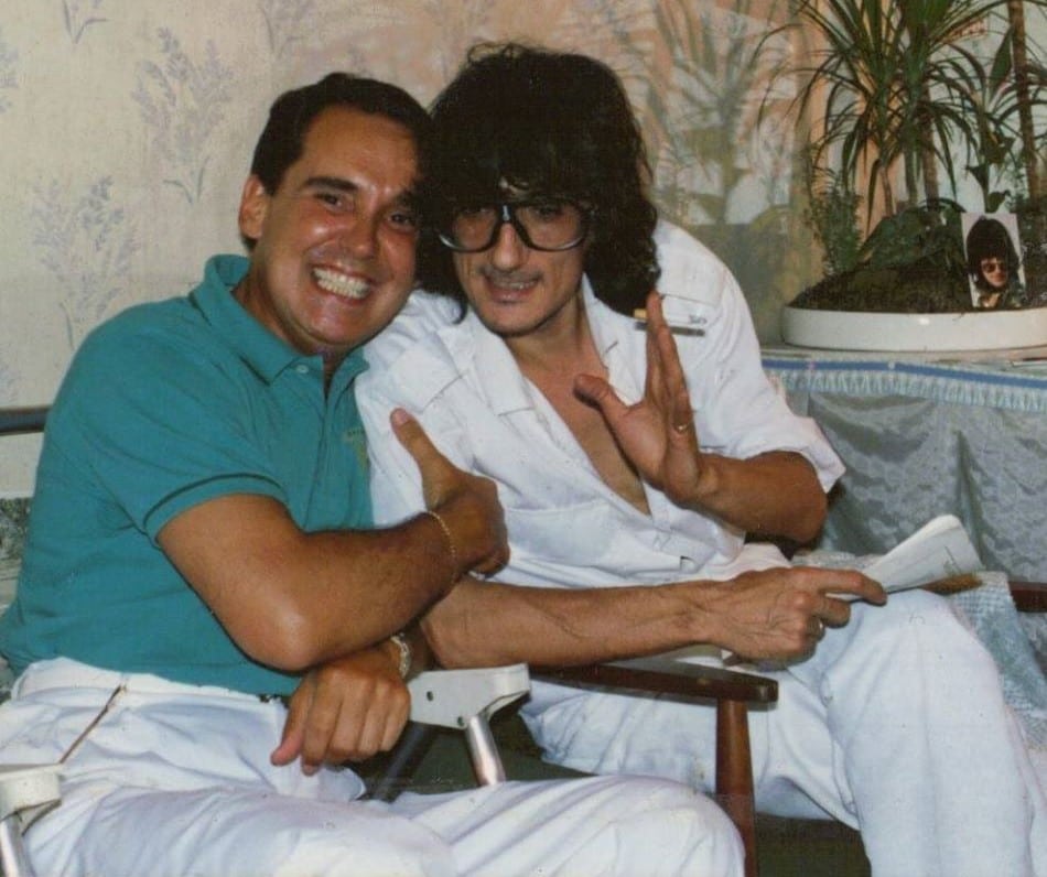 «Όσο ήμουν παντρεμένος δεν πήγα ποτέ με άντρα. Τα είχα με γνωστό πρωταγωνιστή και νόμιζαν ότι είναι στρέιτ» 2 60026470 10217173294511825 8973778765591085056 o