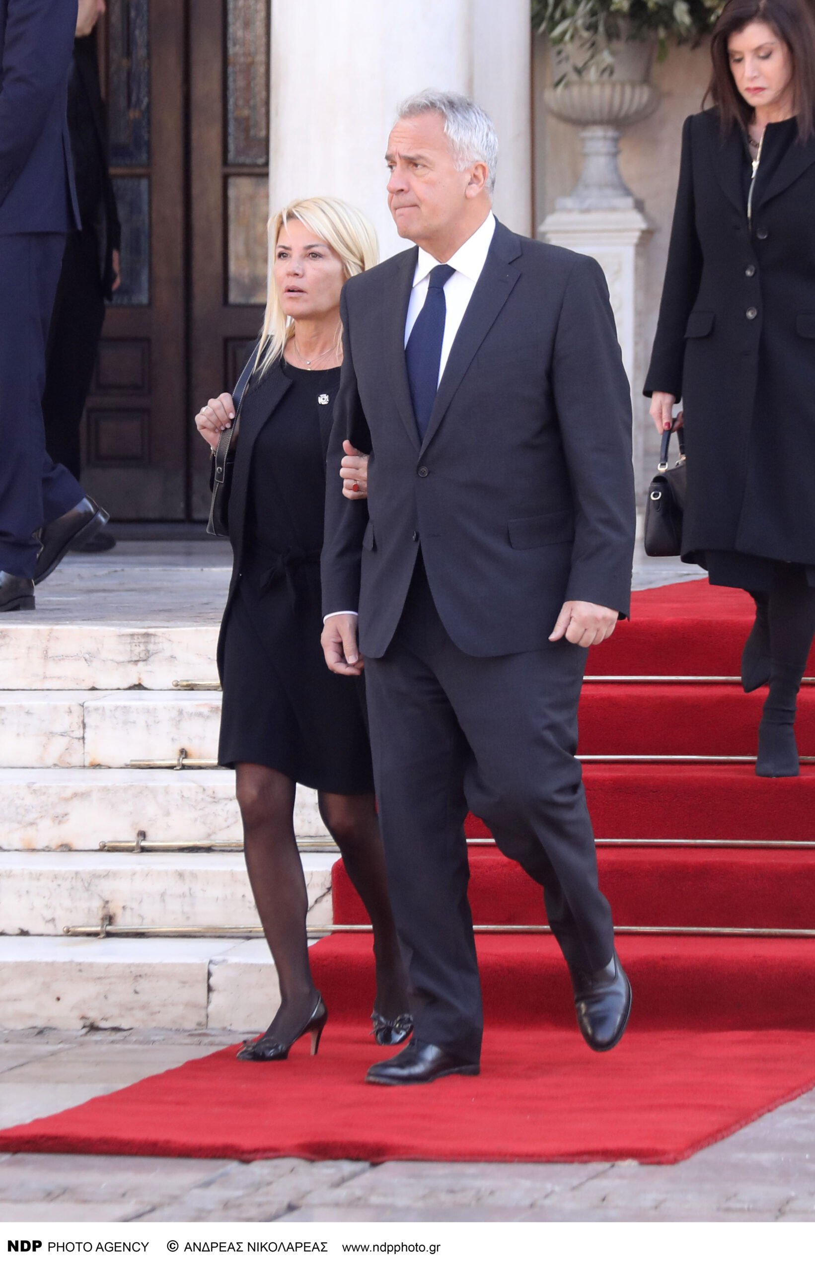 Ξέσπασε η σύζυγος του Βορίδη μετά την επίθεση κουκουλοφόρων στην οικογένειά της: «Επαναστάτης αριστερός σημαίνει…» 9 7 1 scaled