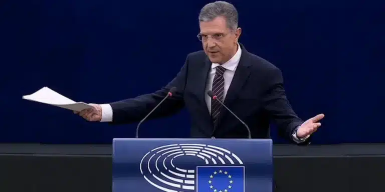 Αυτιάς σε Κομισιόν: «Ρίξτε τις τιμές του ρεύματος και βάλτε φρένο στην ακρίβεια»