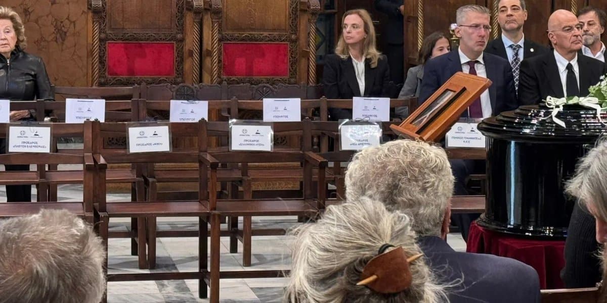 «Πού ήσουνα χθες Αριστερά μου;» Η οργισμένη ανάρτηση του Οδυσσέα Ιωάννου για τις απουσίες από την κηδεία του Σαββόπουλου 2