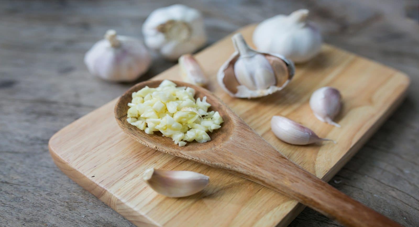 garlic w spoon edit 1600x867 1