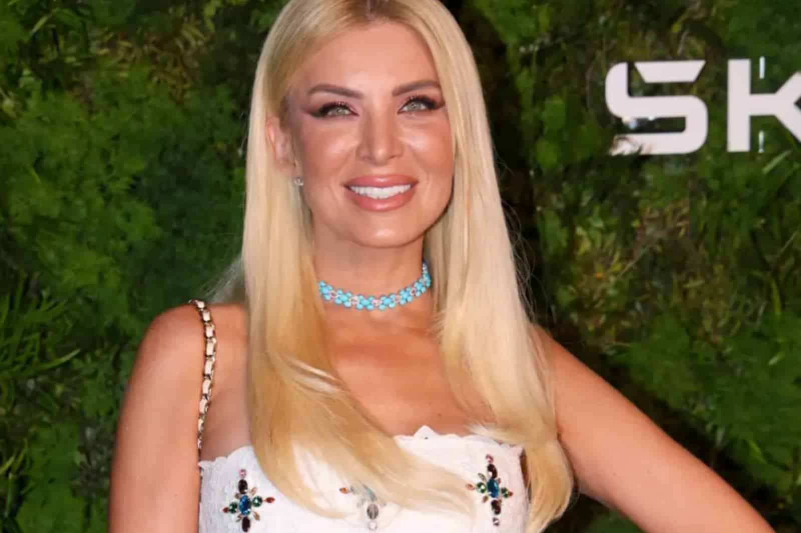 katerina kainourgiou egine mia alli sokaristiki allagi stin emfanisi tis pou mas afise afonous vin 1760393965