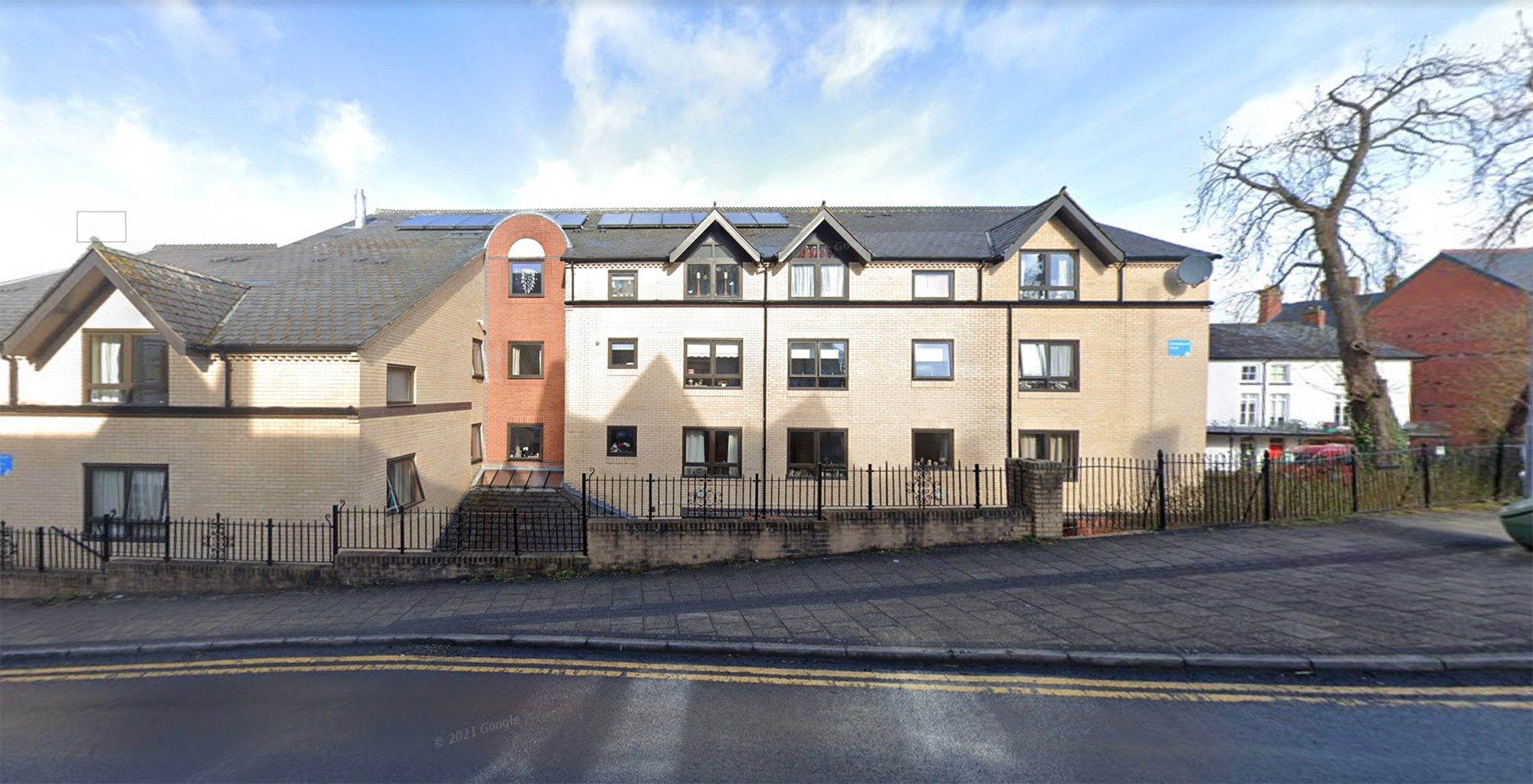 llandrindod wells wales park cres 89932292