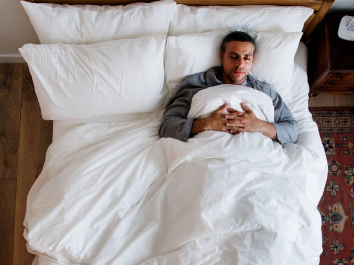 Η στάση ύπνου που μπορεί να σας βλάψει 5 sleeping position for peripheral