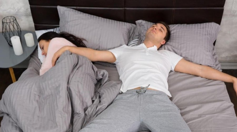 Η στάση ύπνου που μπορεί να σας βλάψει 4 sleeping position hero