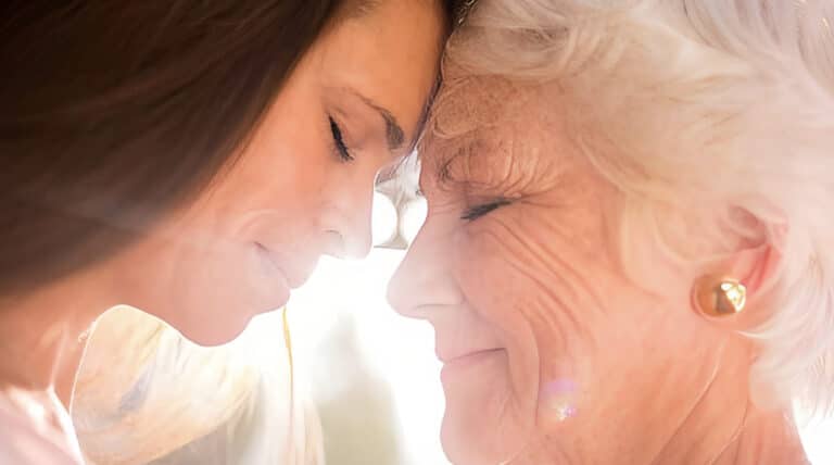 «Μόνο όταν θα γίνεις μάνα θα καταλάβεις πόσο πολύ σε λάτρευε η μαμά σου»