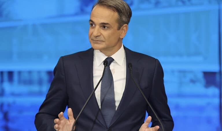 Στα 1.500 ευρώ ο μέσος μισθός το 2026: Το ανακοινώνει η κυβέρνηση έναν χρόνο πριν από το αναμενόμενο