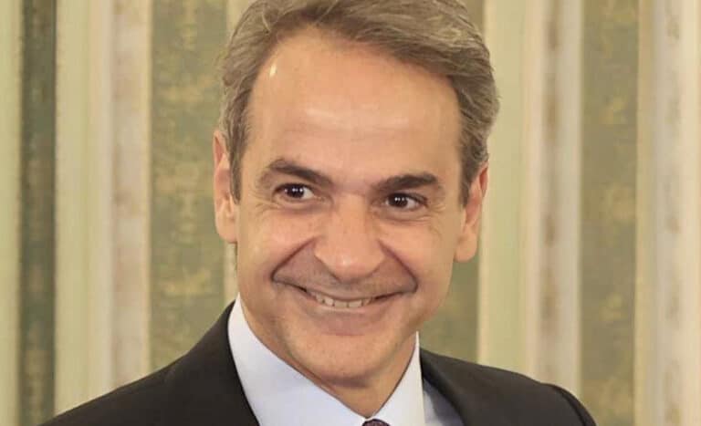 Η απόλυτη ανατροπή: Ανακοινώνει δώρο Χριστουγέννων ο Μητσοτάκης