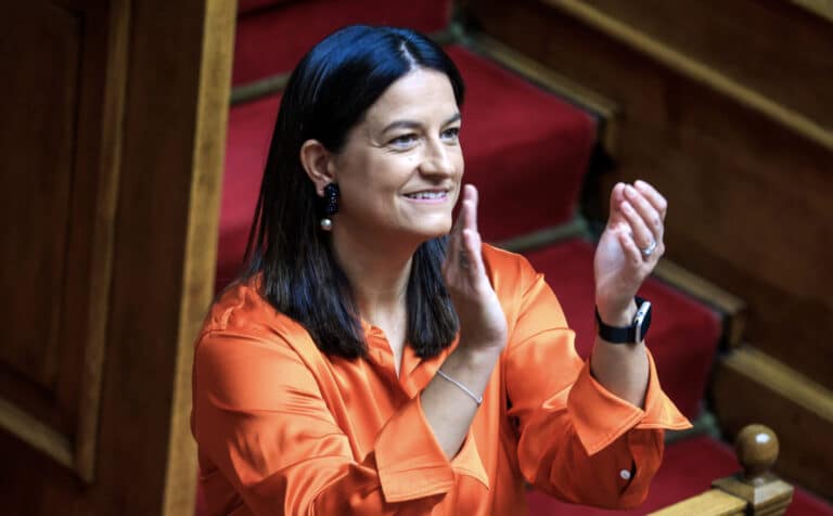 Υπερψηφίστηκε με 158 «ναι» το εργασιακό νομοσχέδιο: Πέντε αλήθειες και εννέα σημαντικές αλλαγές από την Κεραμέως