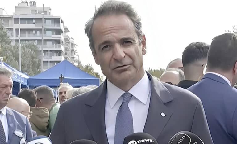 Μητσοτάκης για την 28η Οκτωβρίου: «Καλούμαστε να μεταλαμπαδεύσουμε στη νέα γενιά το μήνυμα της ενότητας»