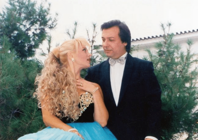 Πέθανε ο Γιώργος Νιάρχος - Ήταν ο σύζυγος της Μάρας Θρασυβουλίδου 3 stigmiotypo othonis 2025 10 29 095708