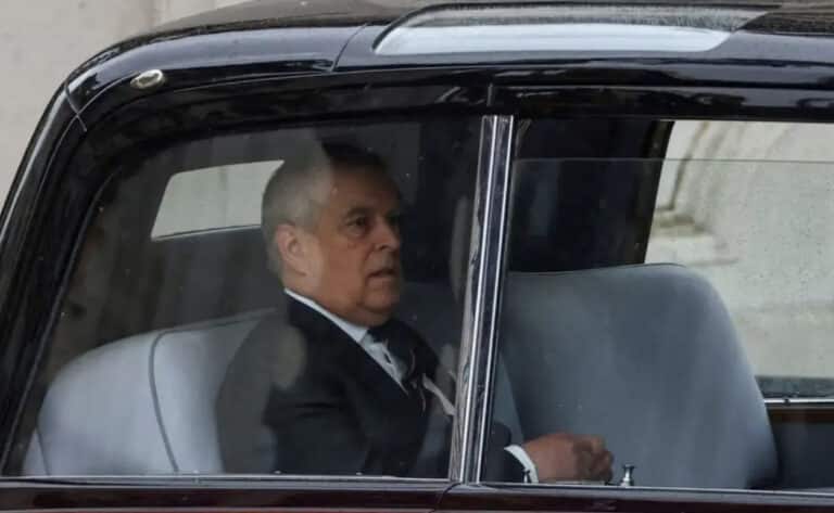 Αποκάλυψη – βόμβα για τον πρίγκιπα Άντριου: «Έφερε 40 ιερόδουλες σε τέσσερις μέρες σε πεντάστερο ξενοδοχείο της Ταϊλάνδης»